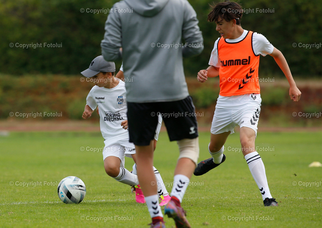 FUSBALLCAMPHERWIGDRECHSEL_22 | bilder, linz, photo, foto, fussball, sport, fotolui, bundesliga