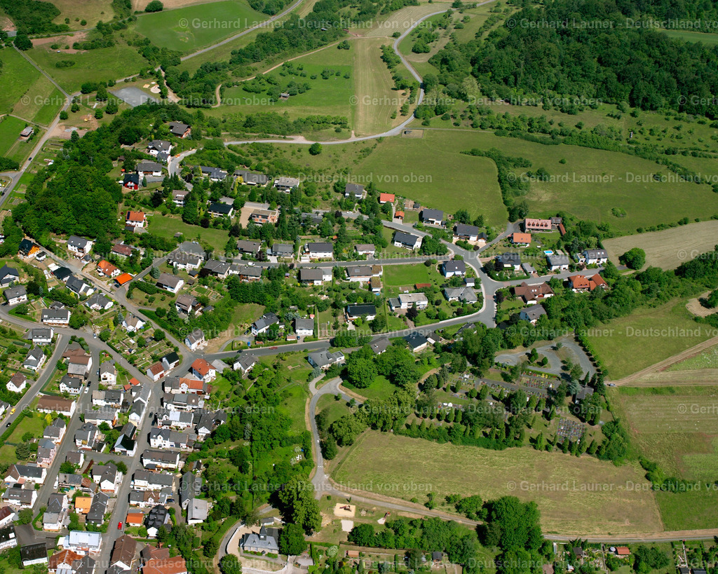 2610530 | EIBACH 09.06.2006 Wohngebiet einer Einfamilienhaus- Siedlung  in Eibach im Bundesland Hessen, Deutschland // Single-family residential area of settlement  in Eibach in the state Hesse, Germany Foto: Gerhard Launer