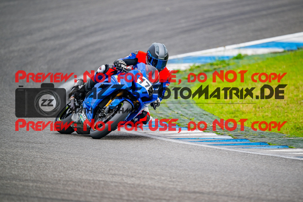 MaZZes_FotoMatrix_240701_6007705_6159 | WEISS