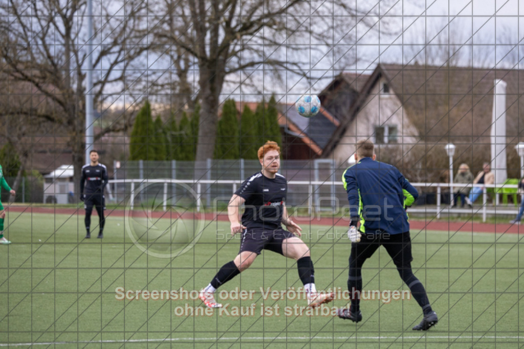 20250323_164050_0583 | Einsatz bis zum Schluß, Jonah Schempp (KSG Eislingen #22) mit einer weiteren großen Chance.TSV Wäschenbeuren (grün) vs. KSG Eislingen (schwarz), Fussball, Kreisliga A3 - Bezirk Neckar/Fils, 19. Spieltag, Saison 2024/2025, Kunstrasenplatz, Maitiser Straße , 73116 Wäschenbeuren, 23.03.2025 - 15:00 Uhr,Foto: PhotoPeet-Sportfotografie/Peter Harich