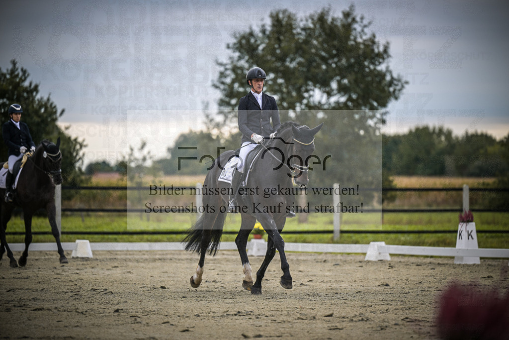 DOS_1244 | Entdecke hochwertige Reitturnierfotos von Foto Oger. Professionell, emotional und authentisch – jetzt Lieblingsmomente im Shop bestellen.Deutschlandweite Turnierfotografie. - Realisiert mit Pictrs.com