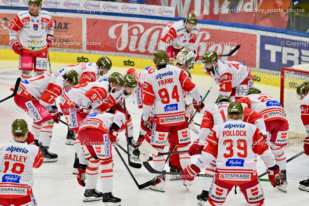EC IDM WÄRMEPUMPEN VSV vs. HCB Südtirol Alperia | HC Bozen Mannschaft, EC IDM WÄRMEPUMPEN VSV vs. HCB Südtirol Alperia, EC IDM WÄRMEPUMPEN VSV vs. HCB Südtirol Alperia am 28.12.2025 in Villach (Stadthalle Villach), Austria, (Photo by Bernd Stefan)