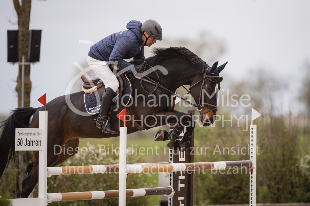 230426_HofSosath_2Ph-L-Spr-849 | Deine schönsten Turniermomente als professionelle Fotos! Entdecke hochwertige Pferdesport-Fotografie im Online-Shop. Jetzt Fotos finden & bestellen!