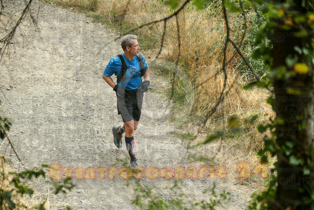 220827_1154_EX1_9493 | Sportfotografie im Rhein-Sieg Kreis, Köln, Bonn, NRW, Rheinland Pfalz, Hessen, etc. Unser Tätigkeitsfeld umfasst den Laufsport vom Volkslauf über den Marathon, Duathlon, Triathon bis zum Ultralauf wie Kölnpfad Ultra oder Schindertrail.