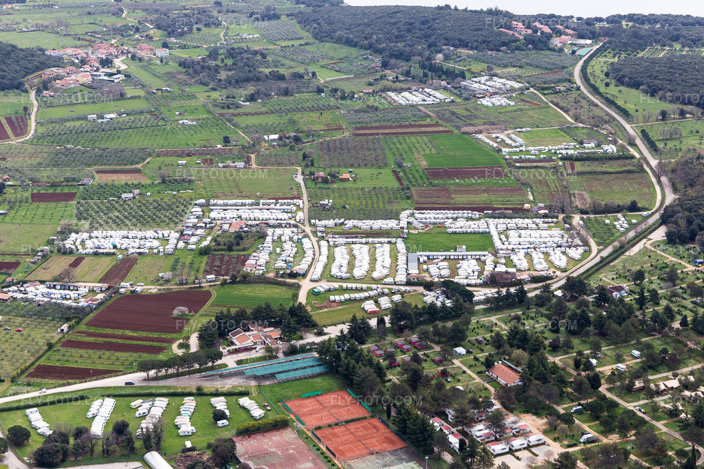 Aerial view: View of the town in Anita in the state Gespanschaft Istrien, Croatia.Photo: IMG_105946.jpg taken on 04/13/2018 by Werner Riehm/FLY-FOTO.comResolution of the original: 5472 x 3648 px