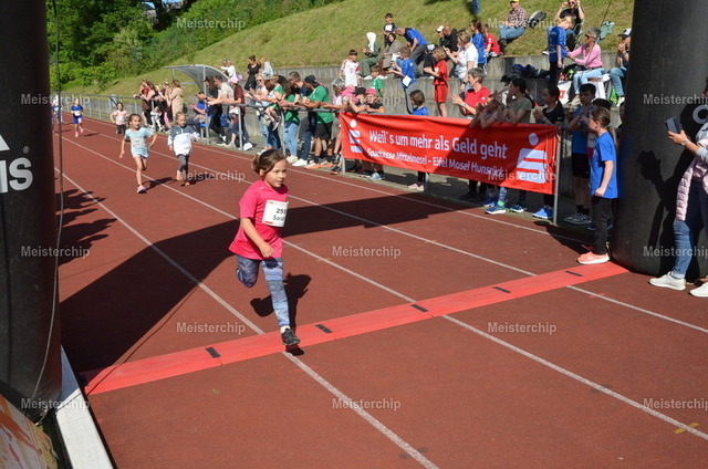 17-00-52_ | Meisterchip Fotoshop - Realisiert mit Pictrs.com