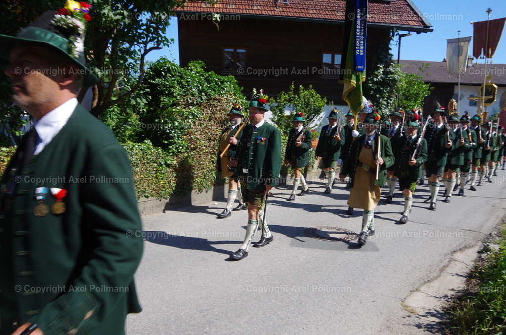 IMGP5700 | fotografiert von Axel PollmannLeonhardi Wallfahrt Benediktbeuern und Murnau, Fronleichnam, Fasching, Landschaft im Loisachtal und Benediktbeuern  - Realisiert mit Pictrs.com