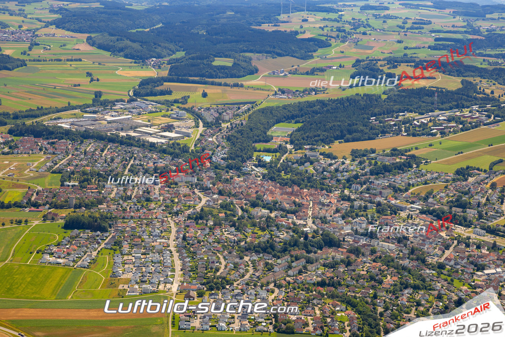 Das Luftbild zeigt :  Pfullendorf - Die Luftaufnahme wurde 2024 vom UL-Flugzeug aus erstellt ( keine Drohne ) - Hochauflösende Luftaufnahme - Für grossformatige Ausdrucke geeignet. Die Geschenkidee !Mit Lizenz und Bildrechte bestellbar
