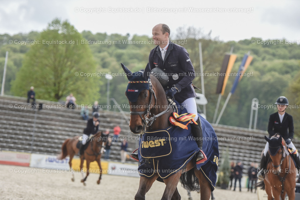 20230514_CCI4_Springen_0474 | equistock