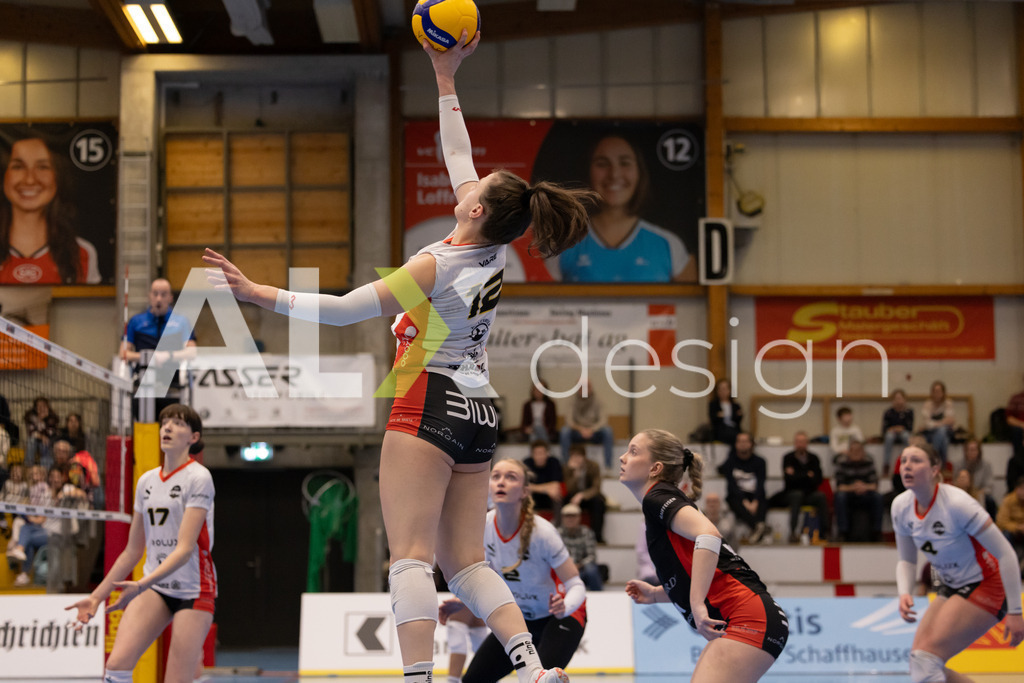 Volleyball I Frauen I Saison 2025-2026 I Volleyball NLA | Women I 1/4 Finals I VC Kanti Schaffhausen - BIWI Volleyball Franches-Montagnes I 21.02.2026 | 12 Coralie Varé (CH) (BIWI VFM) – Außenangriff - Realisiert mit Pictrs.com