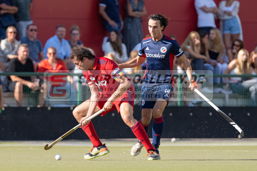 HK_20220903_109751 | 1. Bundesliga Herren Düsseldorfer HC - Mannheimer HC am 3.9.2022 DHC Düsseldorf, Düsseldorf , Teo Hinrichs ( Mannheimer HC #14 ) , Schütze Fabio ( Düsseldorfer HC #20 )