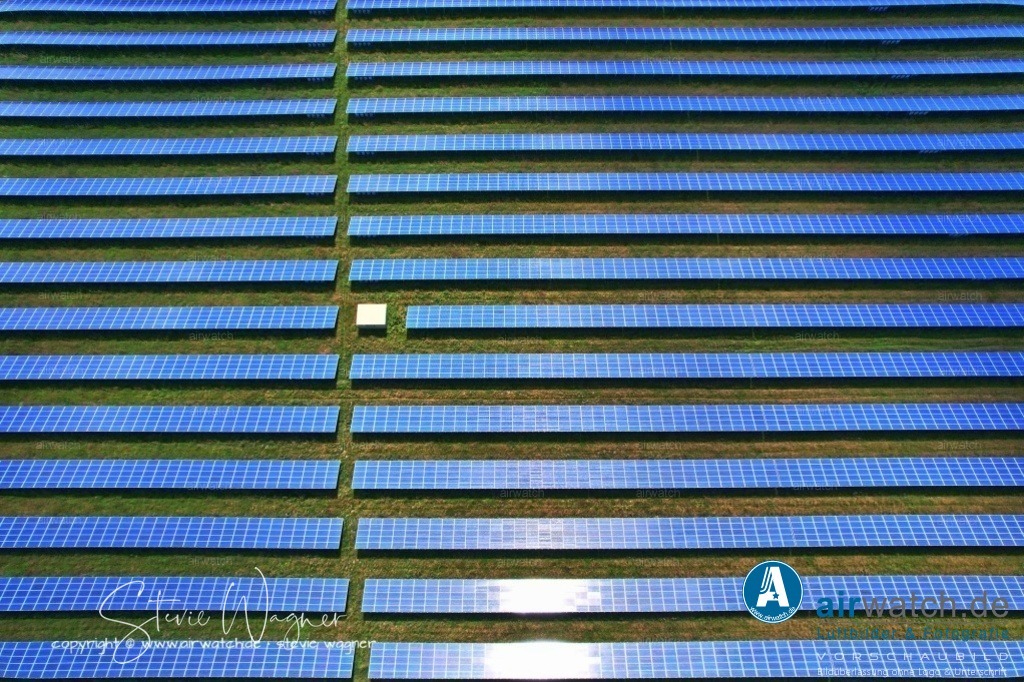 Solarpark Eggebek | Luftbild, Solarpark Eggebek, Photovoltaik-Freiflächenanlage, ehem. Fliegerhort Eggebek, GPC Gewerbepark Carstensen GmbH, Schleswig-Holstein