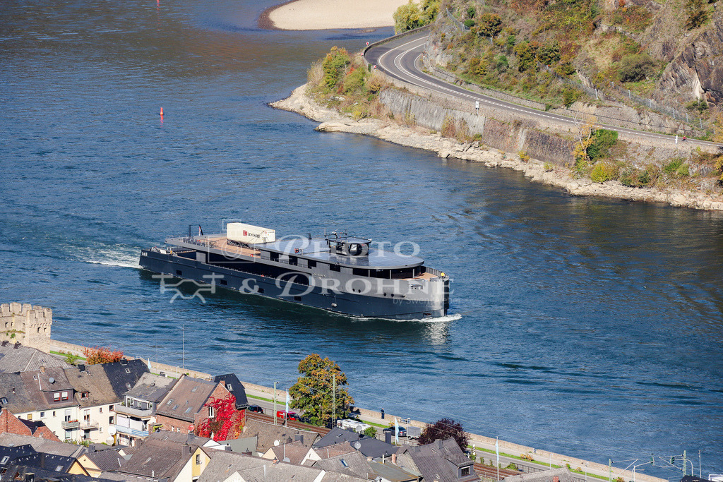 Oceandiva Nova-8650 | Die Oceandiva Nova vor Oberwesel - Realisiert mit Pictrs.com