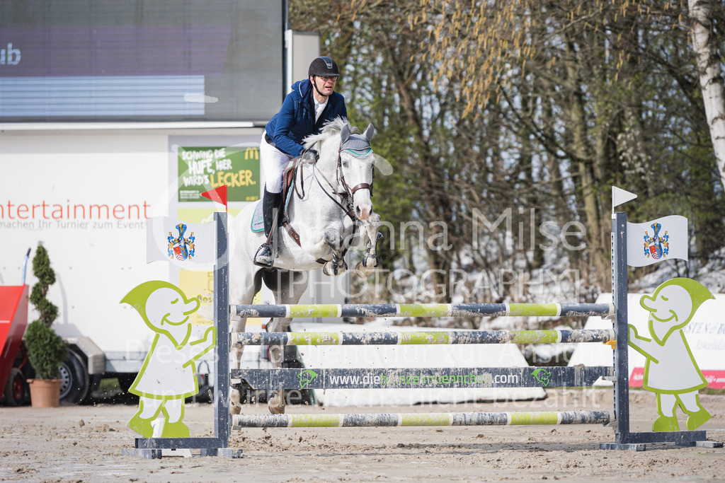 220402_HF-Laar_M1-Spr-122 | SEASON OPENING 2022
Herford Laar
02.04.2022
06 Springprüfung Kl.M*