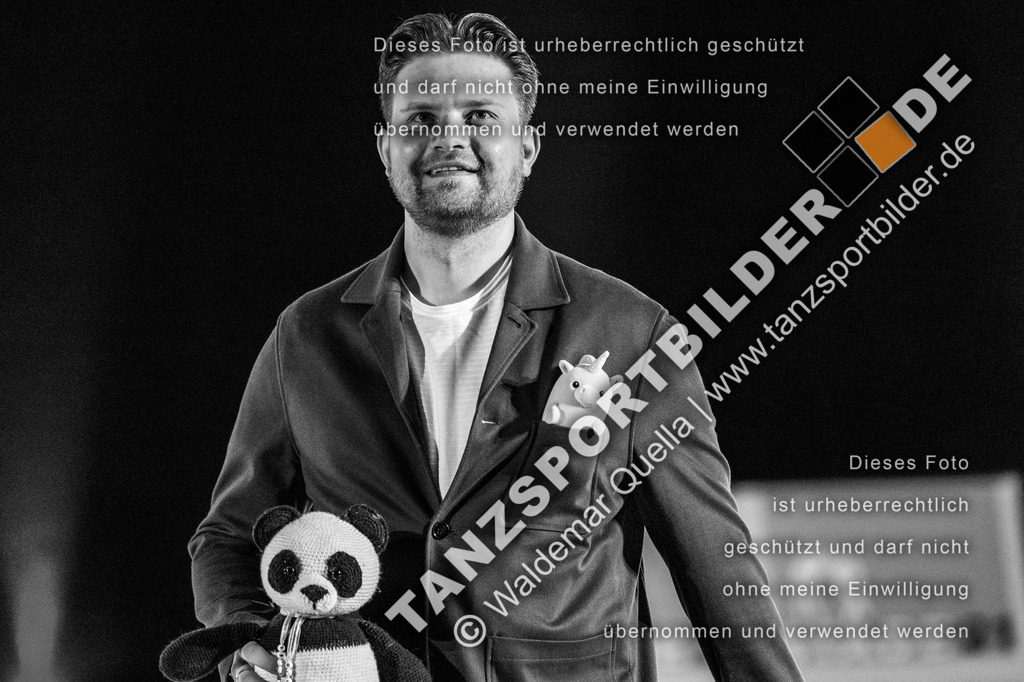 20250503-00191 | Hier finden Sie Tanz Bilder vom Latein und Standard Formationen tanzen. Sportbilder vom Tanzsport. Schöne Fotos und von Weltmeisterschaft, Europameisterschaft, Bundesliga, Regionalliga, Oberliga und Landesliga sowie von GOC Stuttgart, DanceComp, WM Bremen