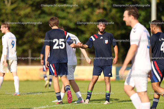 Fußball I Herren I Saison 2025-2026 I Kreisklasse A Süd-Ost I 6. Spieltag I SG Scharbeutz-Pönitz - VfL Bad Schwartau I 13.09.2025.034 | v.l. Clemens Emil Pal (25, SG Scharbeutz/Pönitz), Ali Alali (21, SG Scharbeutz/Pönitz) - Realisiert mit Pictrs.com