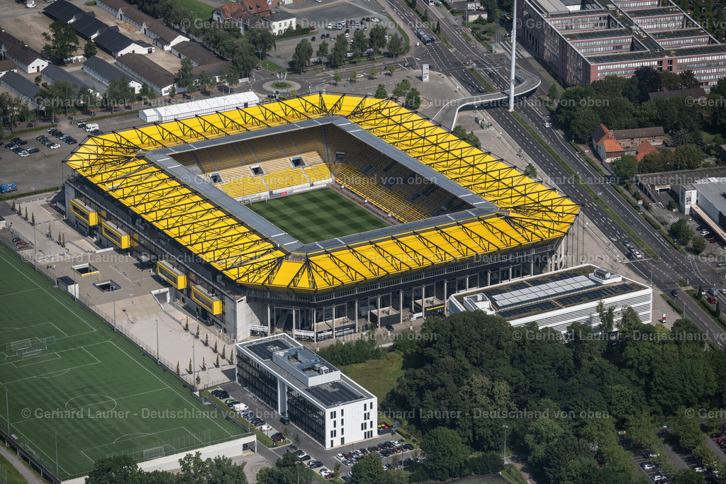 4049200 | Der Tivoli ist das Fußballstadion von Alemannia Aachen im Sportpark Soers im nordrhein-westfälischen Aachen auf dem ehemaligen Gut Tivoli.