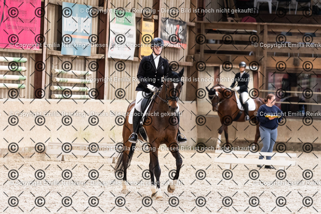 CL5A6105 | Emilia Reinking Fotografie - Realisiert mit Pictrs.com