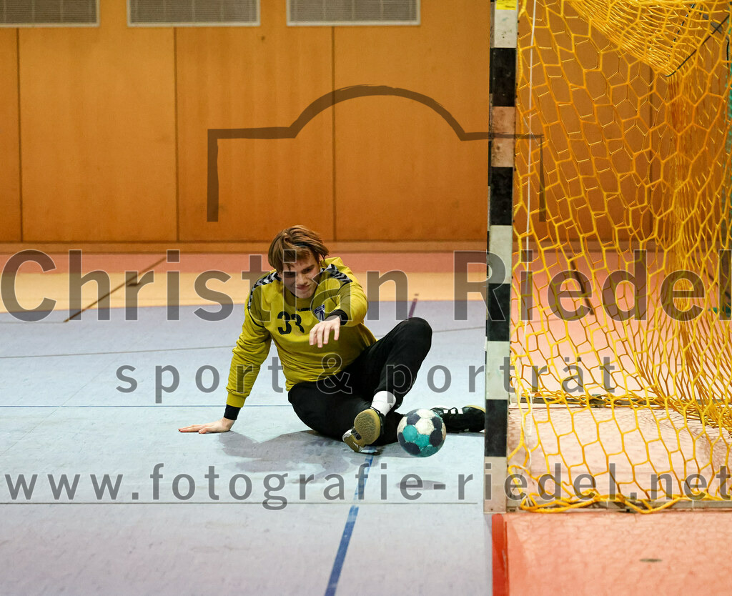 2022-11-19_091_SpVgg_Altenerding_gegen_TG_Landshut_II | Erding, Deutschland, 19.11.2022:
Handball, Bezirksoberliga Männer 2022 / 2023, 9. Spieltag, SpVgg Altenerding gegen TG Landshut II, Endergebnis: 33:31

Torwart Jannik Fleps (SpVgg Altenerding, #33)

Foto: Christian Riedel / fotografie-riedel.net