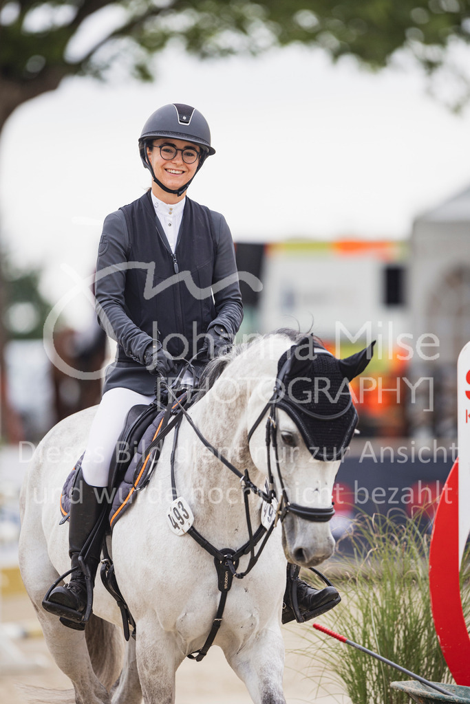 250711_BHO_L-SprmstAnf-1-237 | Deine schönsten Turniermomente als professionelle Fotos! Entdecke hochwertige Pferdesport-Fotografie im Online-Shop. Jetzt Fotos finden & bestellen!