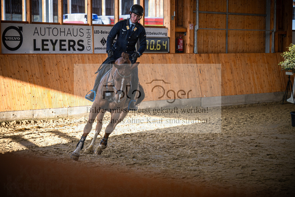 DOS_1121 | Entdecke hochwertige Reitturnierfotos von Foto Oger. Professionell, emotional und authentisch – jetzt Lieblingsmomente im Shop bestellen.Deutschlandweite Turnierfotografie. - Realisiert mit Pictrs.com