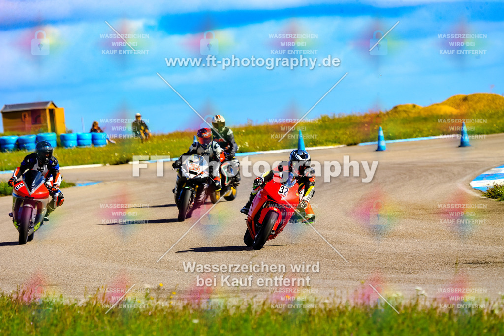 032-5146 | Hier findet Ihr Bilder von Touristenfahrten auf der Nürburgring Nordschleife oder von anderen Veranstaltungen die ich besucht habe. Viel Spass beim Durch Schauen 