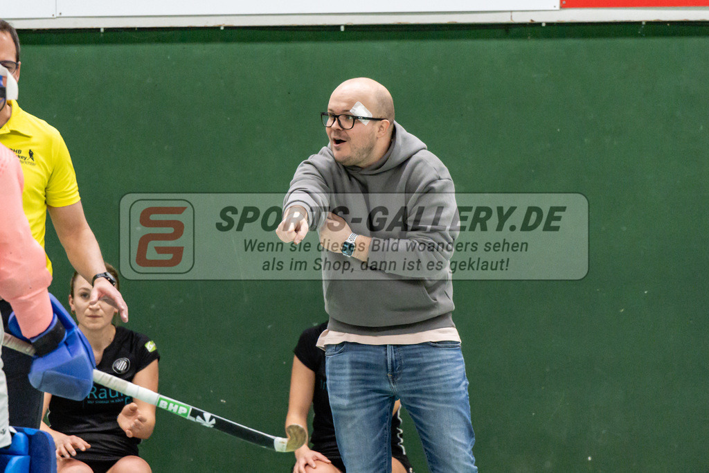 SFE_20250112_0067 | Köln, Deutschland, 12.01.2025:  ßHockey 1. Bundesliga Damen Rot-Weiss Köln - Schwarz-Weiß Köln im KTHC Stadion Rot-Weiss Köln Tennis and Hockey Club am 12.01.2025 in Köln, Deutschland. (Foto von Stephan Fehrmann)Köln, Germany, 12.01.2025: ßHockey 1. Bundesliga Damen Rot-Weiss Köln - Schwarz-Weiß Köln in KTHC Stadion Rot-Weiss Köln Tennis and Hockey Club at 12.01.2025 in Köln, Deutschland. (Foto from Stephan Fehrmann)