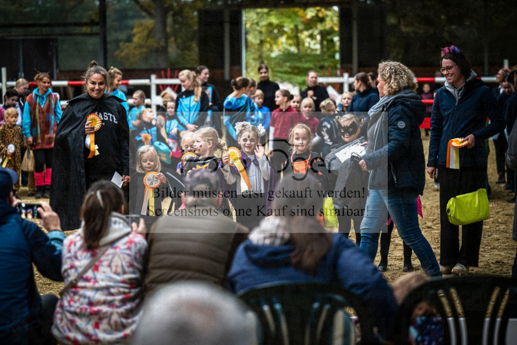 DOS_0183 | Entdecke hochwertige Reitturnierfotos von Foto Oger. Professionell, emotional und authentisch – jetzt Lieblingsmomente im Shop bestellen.Deutschlandweite Turnierfotografie. - Realisiert mit Pictrs.com