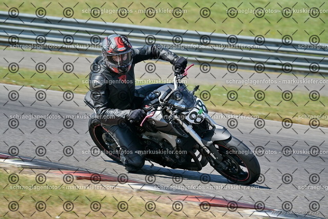 25bt04-0481 | markuskiefer.com - Realisiert mit Pictrs.com