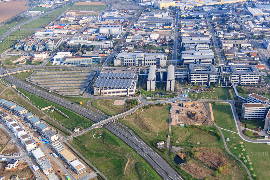 Luftbild: SAP Deutschland SE & Co. KG in Walldorf im Bundesland Baden-Württemberg in Deutschland. Foto: IMG_49464.jpg vom 06.04.2012 durch Werner Riehm/FLY-FOTO.deWWW.SAP.COM