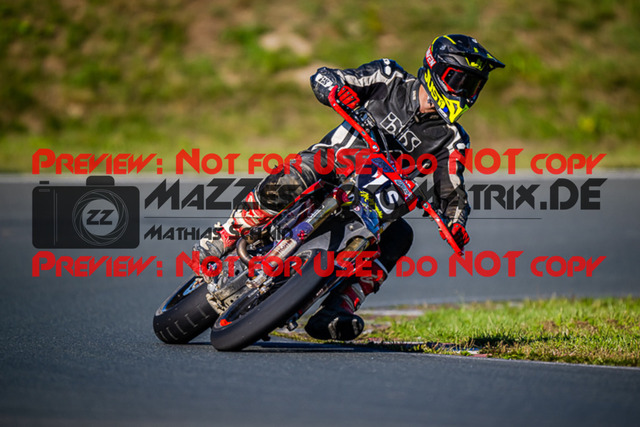 MaZZes_FotoMatrix_220904_6445 | S4