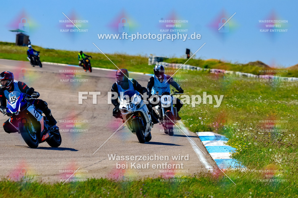 020-3902 | Hier findet Ihr Bilder von Touristenfahrten auf der Nürburgring Nordschleife oder von anderen Veranstaltungen die ich besucht habe. Viel Spass beim Durch Schauen 