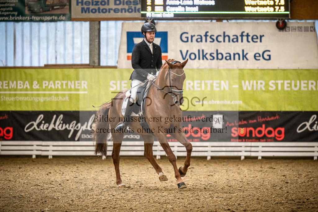 DOS_1192 | Entdecke hochwertige Reitturnierfotos von Foto Oger. Professionell, emotional und authentisch – jetzt Lieblingsmomente im Shop bestellen.Deutschlandweite Turnierfotografie. - Realisiert mit Pictrs.com