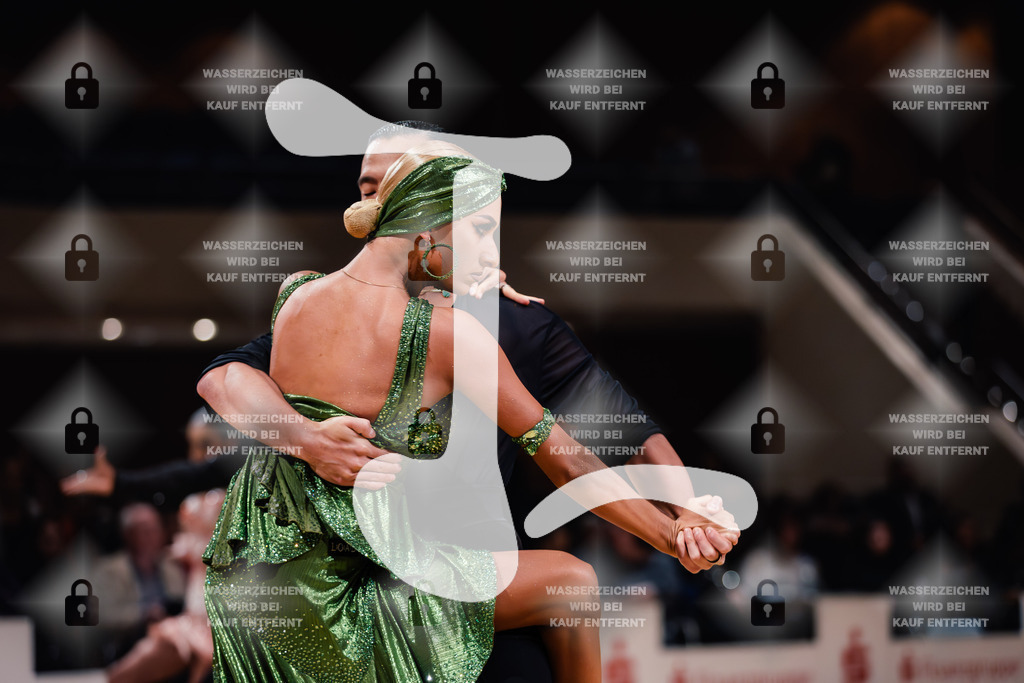 Goldstadtpokal 2025 - WDSF World Open Latin 3rd (2) Winson Tam _ Anastasia Novikova (Hong Kong)-2025-01-25-6388 | Webshop for digital downloads and prints of dance sport, event & show photographer Julian Link - Realisiert mit Pictrs.com