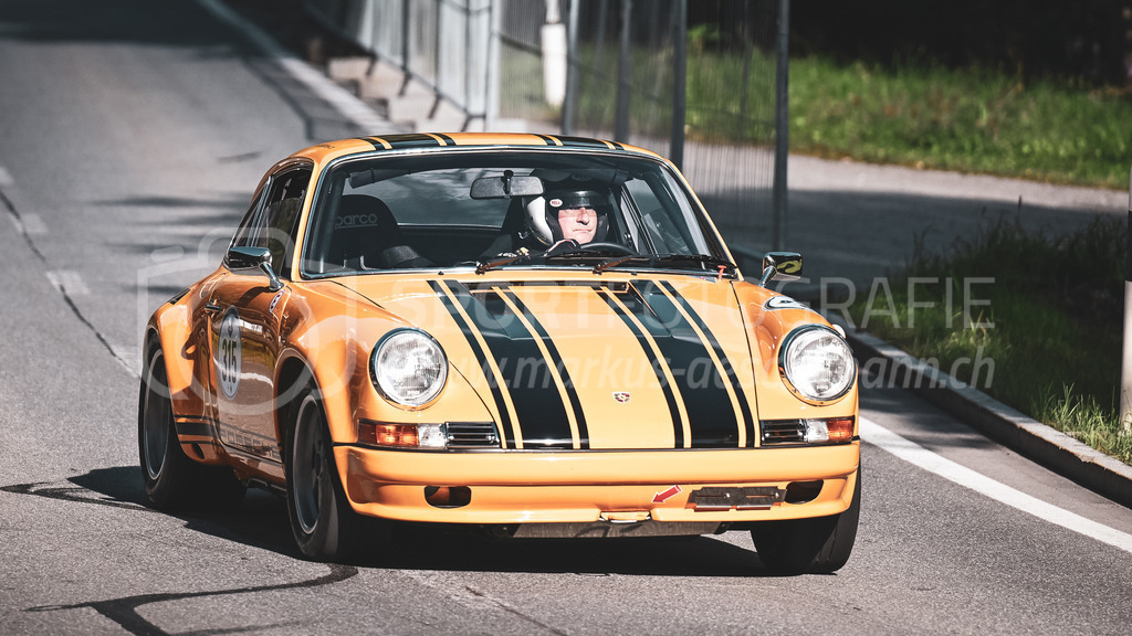 19. Arosa ClassicCar 2023 - 1. September 2023 | 19. Arosa ClassicCar 2023
Arosa, Schweiz
Toscan Reto aus Schindellegi mit der Startnummer 315 in einem Porsche 911 ST, Jahrgang 1971, in der Klasse Competition.
@arosaclassiccar, @arosa.official, #arosaclassiccar, #arosa, #76curves, #classiccar
Bild: Sportfotografie Markus Aeschimann | www.markus-aeschimann.ch - Realisiert mit Pictrs.com
