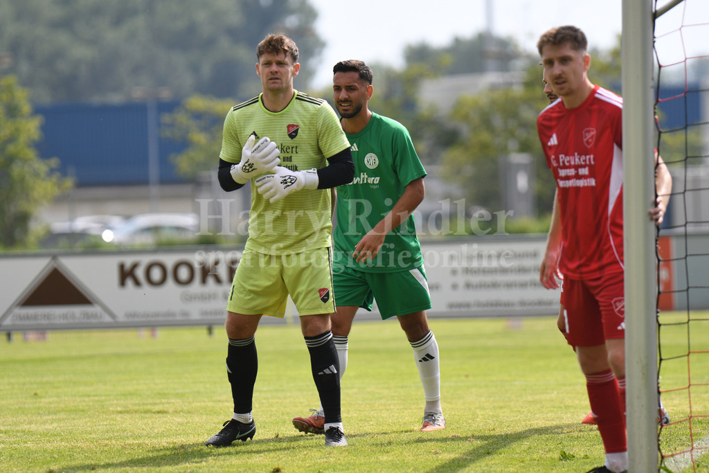 Totopokalspiel TSV Seebach : Fortuna Regensburg | Tormann Simon Busch  (TSV Seebach #1) - Realisiert mit Pictrs.com