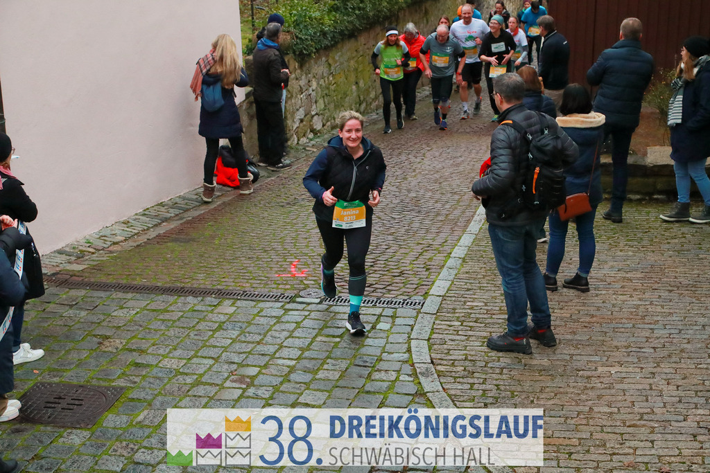 5km Roewisch Wohnbau Cup | 3 Koenigslauf 2024 5km Roewisch Wohnbau Cup - Realisiert mit Pictrs.com