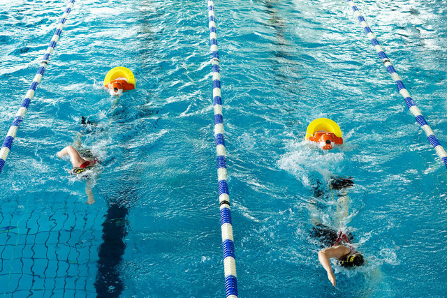 DLRG, Wettkampf, Rettungssport, Landesverbandsmeisterschaften 2026 13.06.2026 | Bedburg, Deutschland - June, 13: Siegerehrung der AK Offen weiblich der Landesverbandsmeisterschaften 2026 im MonteMare Bedburg. Platz 1: Sophie Rokitta (DLRG OG Bedburg). (Foto: Benedikt Lang (DLRG) - Realisiert mit Pictrs.com