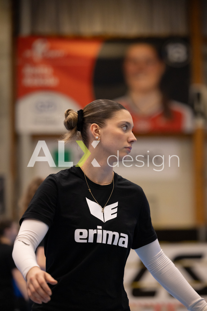 Volleyball I Frauen I Saison 2025-2026 I Volleyball NLA | Women I 1/2 Finals I  VC Kanti Schaffhausen - Sm'Aesch Pfeffingen I 07.03.2026 | 17 Leana Zuvic (CH) (VC Kanti Schaffhausen) - Aussen - Realisiert mit Pictrs.com