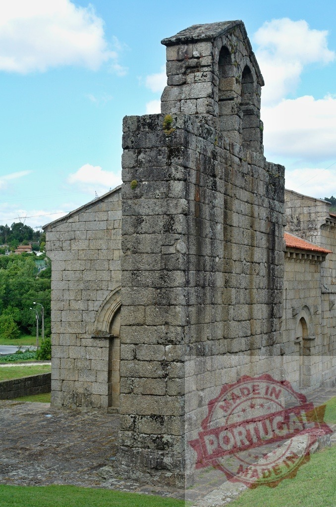 Church of Tarouquela medieval Romanesque stone architecture in Portugal. Portugal - Norte | Church of Tarouquela featuring a bell tower and Romanesque architecture - Realisiert mit Pictrs.com
