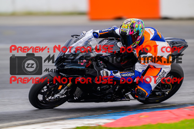 MaZZes_FotoMatrix_240615_6007705_8804 | ROT