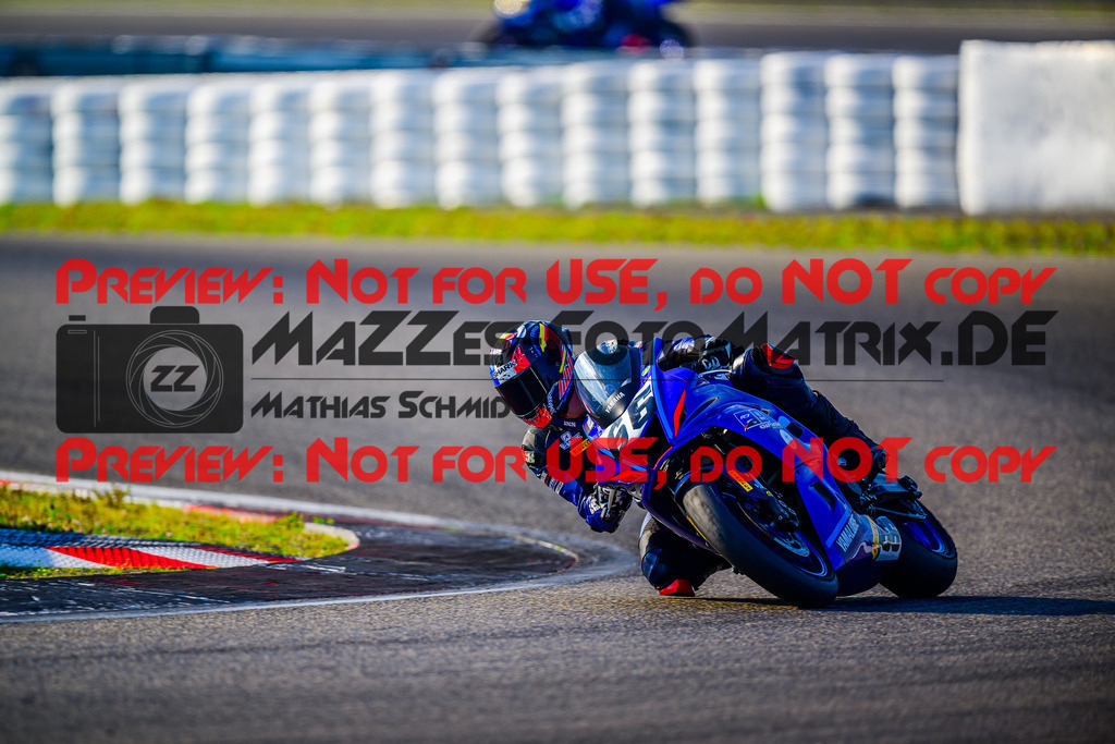 MaZZes_FotoMatrix_240901_6007705_9884 | R7