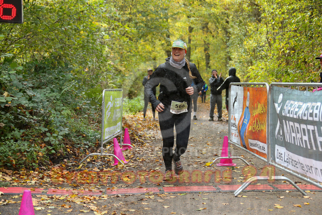 251026_1354_EX1_4032 | Sportfotografie im Rhein-Sieg Kreis, Köln, Bonn, NRW, Rheinland Pfalz, Hessen, etc. Unser Tätigkeitsfeld umfasst den Laufsport vom Volkslauf über den Marathon, Duathlon, Triathon bis zum Ultralauf wie Kölnpfad Ultra oder Schindertrail.