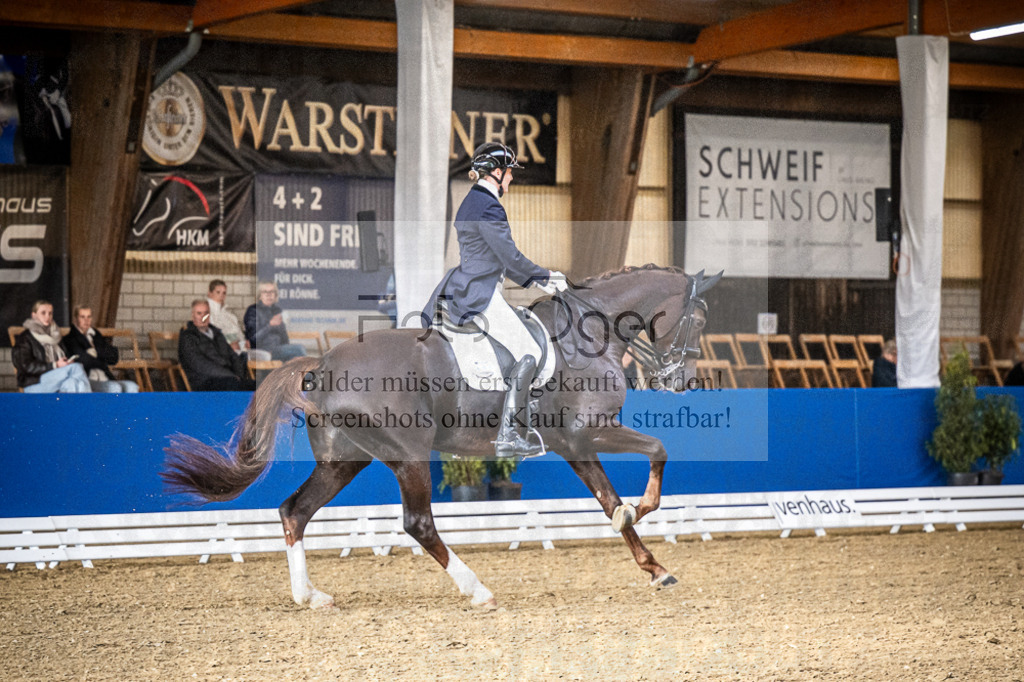 DOS_2981 | Entdecke hochwertige Reitturnierfotos von Foto Oger. Professionell, emotional und authentisch – jetzt Lieblingsmomente im Shop bestellen.Deutschlandweite Turnierfotografie. - Realisiert mit Pictrs.com