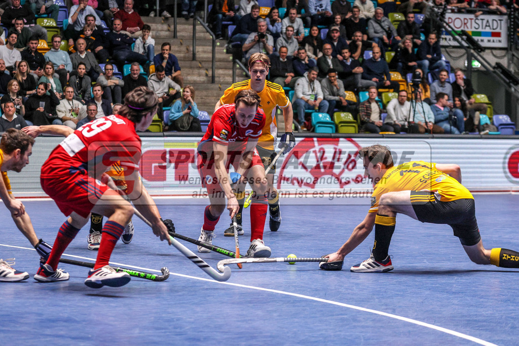 MJ_20230204-HTHC-MHC-M-16 | Raphael Hartkopf (Mannheimer HC #6), Harvestehuder THC - Mannheimer HC am 4.2.2023 in der Ballsporthalle, Frankfurt am Main