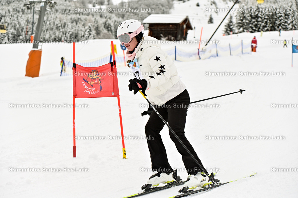 SRF_20.02.2026_0825 | Skirennfotos,Serfaus,Fiss,Ladis,Kinderskirennen,Winter,Tirol,Oberland,skirace,SFL,feelfree,weil wir's genießen,ski,Ski,skifahren,Sonnenplateau, - Realisiert mit Pictrs.com