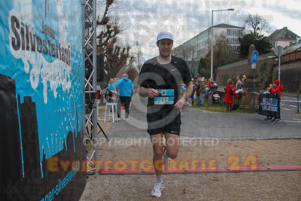 221231_1143_EV4_7511 | Sportfotografie im Rhein-Sieg Kreis, Köln, Bonn, NRW, Rheinland Pfalz, Hessen, etc. Unser Tätigkeitsfeld umfasst den Laufsport vom Volkslauf über den Marathon, Duathlon, Triathon bis zum Ultralauf wie Kölnpfad Ultra oder Schindertrail.