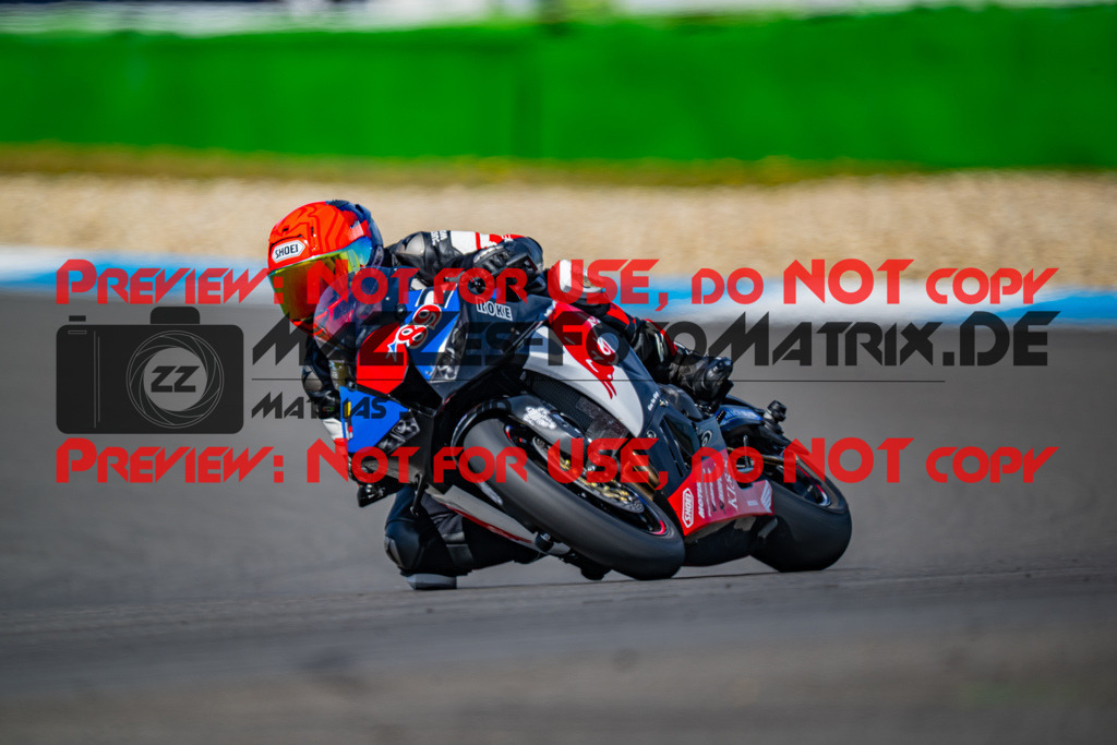 MaZZes_Fotomatrix_20260406_6007705_0103 | GELB