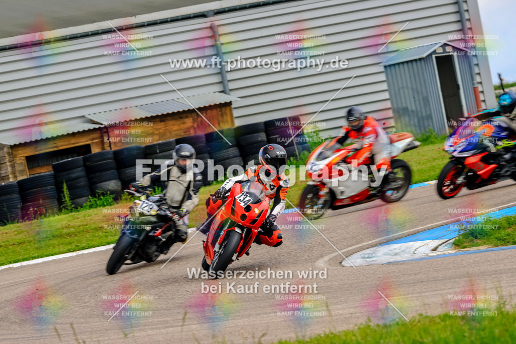 MotoTeam-8113 | Hier findet Ihr Bilder von Touristenfahrten auf der Nürburgring Nordschleife oder von anderen Veranstaltungen die ich besucht habe. Viel Spass beim Durch Schauen 