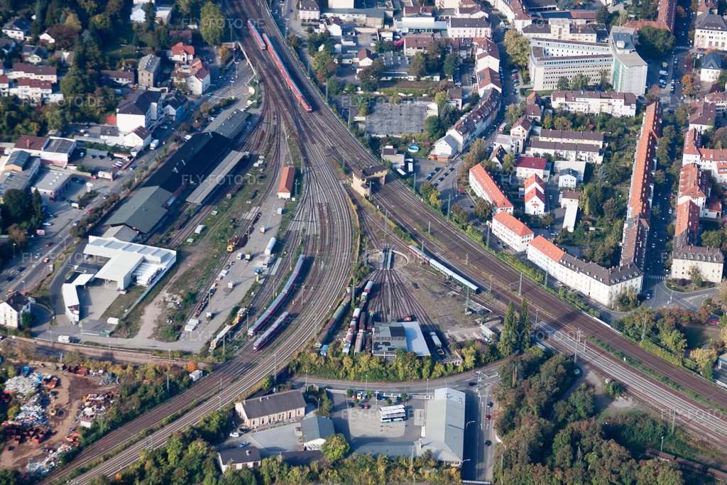 Luftbild: Gleisdreieck in Neustadt an der Weinstraße im Bundesland Rheinland-Pfalz in Deutschland. Foto: IMG_22073.jpg vom 15.10.2009 durch Werner Riehm/FLY-FOTO.de